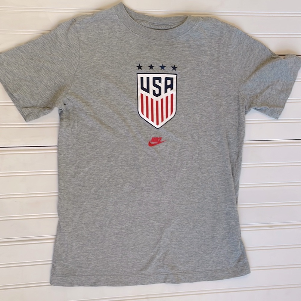 Nike tee